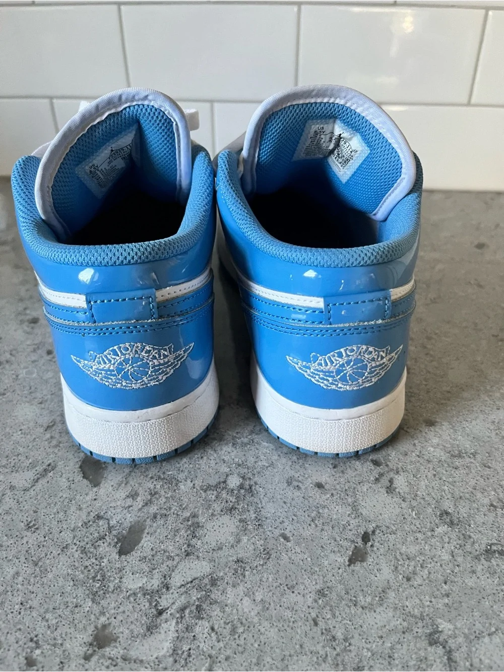 Nike Kids White and Blue Low-Top Sneakers